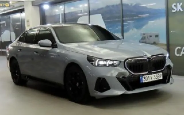 인천중고차전액할부 5시리즈 (G60) 520i 매물 사진 3 - 2024/11 25,171km